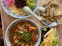 老北京炸酱面-门框胡同百年卤煮(新街口店)