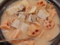 海味猪蹄莲藕煲-百乐门喜宴(海珠广场华厦店)