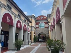 -佛罗伦萨小镇广佛名品奥特莱斯(疏港路店)