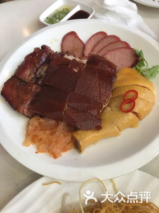 龙记香港茶餐厅(美罗城店)烤乳猪拼盘图片 第11张