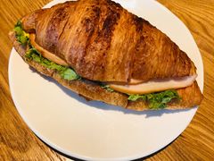 鸡肉蛋香可颂-星巴克(前滩世贸中心店)