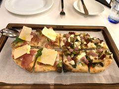 新鲜水牛芝士披萨-卡佩罗意大利餐厅及酒吧Al Cappello Trattoria