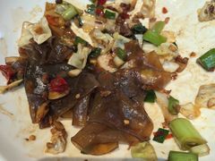 -阿瓦山寨·湘菜现炒·剁椒鱼头王(咸阳总店)