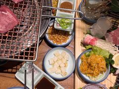 -明洞阿姨·韩式酱蟹烤肉·创意料理(三元桥店)