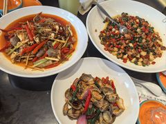 -川流不息·地道川菜·小龙虾(松东路店)