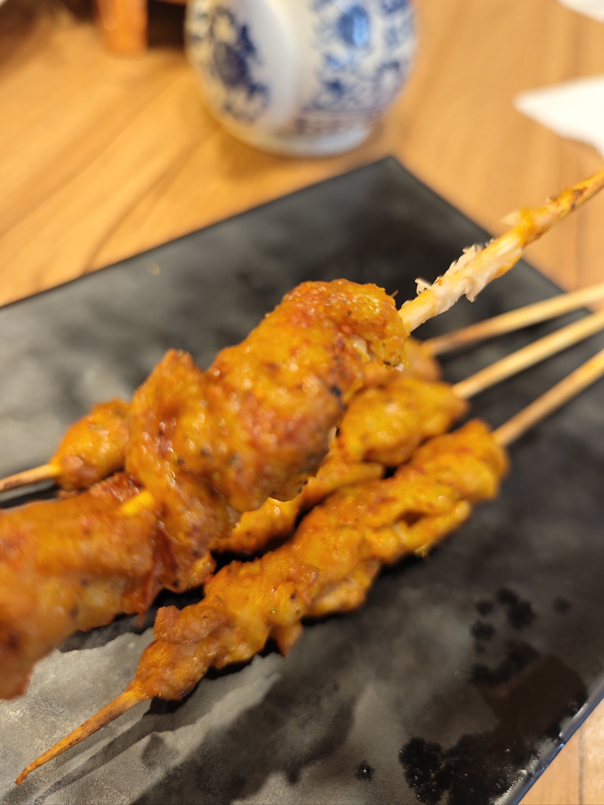 强力推荐馕炒莲花白,脆脆的,鸡肉串超级嫩