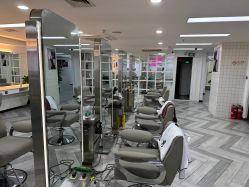 -米娜护肤造型