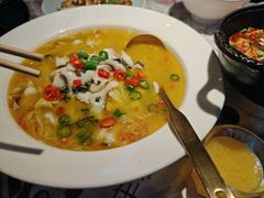 -川流不息·地道川菜·小龙虾(新松江路店)