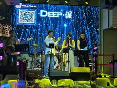 -DEEP·美式餐吧(五棵松华熙LIVE店)