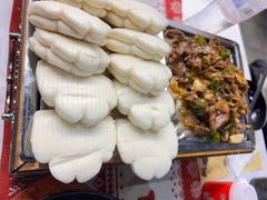 -刘姐啤酒鱼民族演艺餐厅(西街总店)