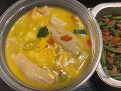 -楚山晓·湖北菜(武汉光谷K11店)