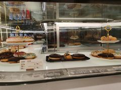 面包甜点陈列柜-Tims天好咖啡·贝果(东方广场店)