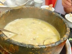 -南渝食府.墨脱石锅松茸鸡