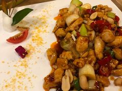 宫保鸡丁-华馨园北京烤鸭