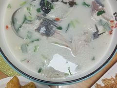 -美顺香食府鱼头老店(雪野湖店)