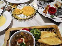 -豪客来牛排(中央花苑店)