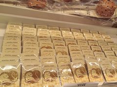 -沪上阿姨·臻选茶饮(上海环球港店)