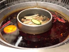 菌香鸳鸯锅-晓宇重庆火锅(赛格国际购物中心店)