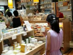 -猫的天空之城概念书店(杭州南宋御街店)