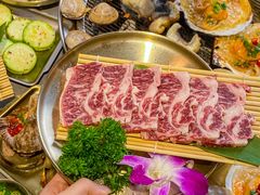 -围炉肉舍•炭烤活鳗•丹东海鲜烤肉(步行街店)