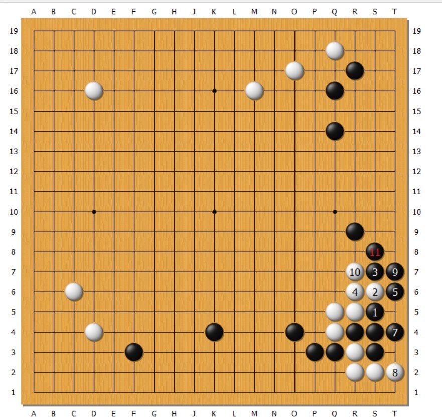 围棋棋盘纵横十九路,黑子先行,落子天元很