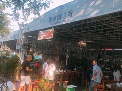 -四川小胡子海鲜(丁村万人海鲜广场店)