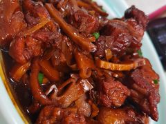 外婆红烧肉-七的湖·晚芳亭·阳澄湖农家菜·大闸蟹(莲花岛店)