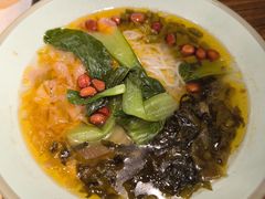 -八月美食小馆(银泰城总店)