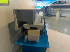 -龙阳路磁悬浮列车总站-停车场