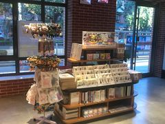 -新华书店(永安路店)