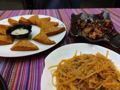 -香巴拉云南餐厅(华莱坞店)