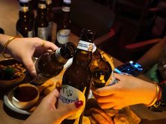 -FOUR PLAY BAR