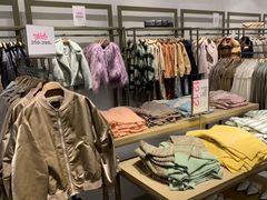 -URBAN REVIVO(佛山南海万达广场店)