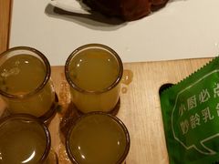 玻璃靓乳鸽-汤城小厨•粤菜•靓汤(西直门凯德MALL店)