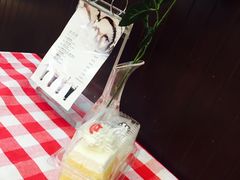 -红宝石·鲜奶小方·海派西点房(联洋店)