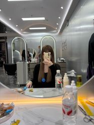 -Tloml salon