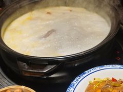 -大匠工房古船木艺术餐厅·猪肚鸡专门店(长白仙岛店)