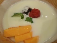 紫米酸孃孃-云海肴·汽锅鸡·云南代表菜(天山百盛优客店)