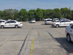 -无忧学车·华茂驾校(宝山校区)