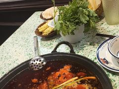-鸿姐老火锅(疁城新天地店)