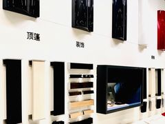 -TESLA 特斯拉(上海太古汇体验店)