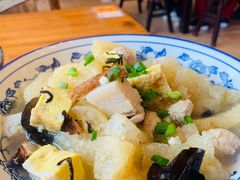 -侬佳蒸菜馆(听潮店)
