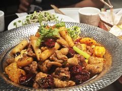 -辣尚瘾·烤鱼·新川菜(牡丹园直营店)