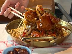 -肥肥虾庄·金牌油焖大虾(汉街SKP店)