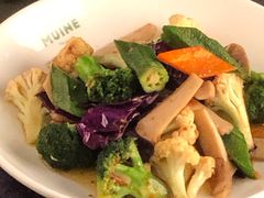 -美奈小馆·越南料理(中航城君尚购物中心店)