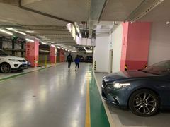 -环球港-停车场