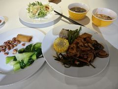-然一素食餐厅(马利来广场店)