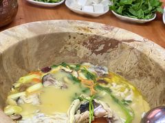 江川大青鱼-云南野生菌石锅鱼石锅鸡(大金塔店)