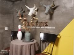 -HIGH FIVE哈福手工汉堡(桂林路店)