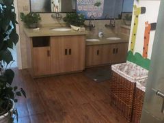 -爱婴堡呗早教中心(绿地·乐和城·壹天地时尚广场店)